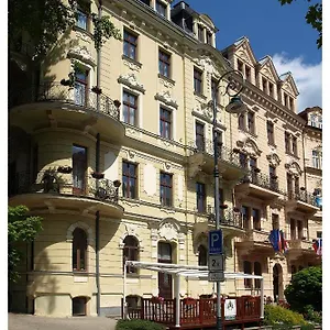 cajkovskij-palace.marianskelaznehotels.net/